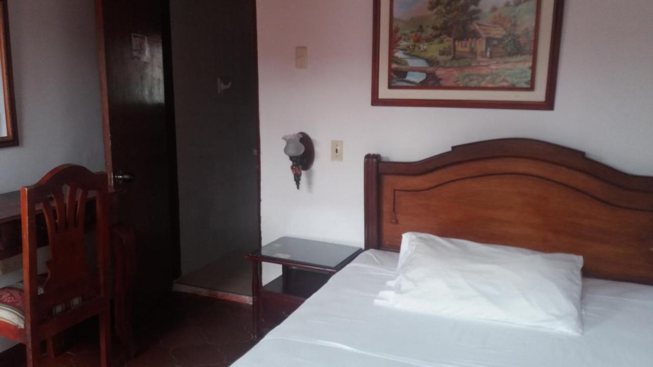 Don Blas Hotel *